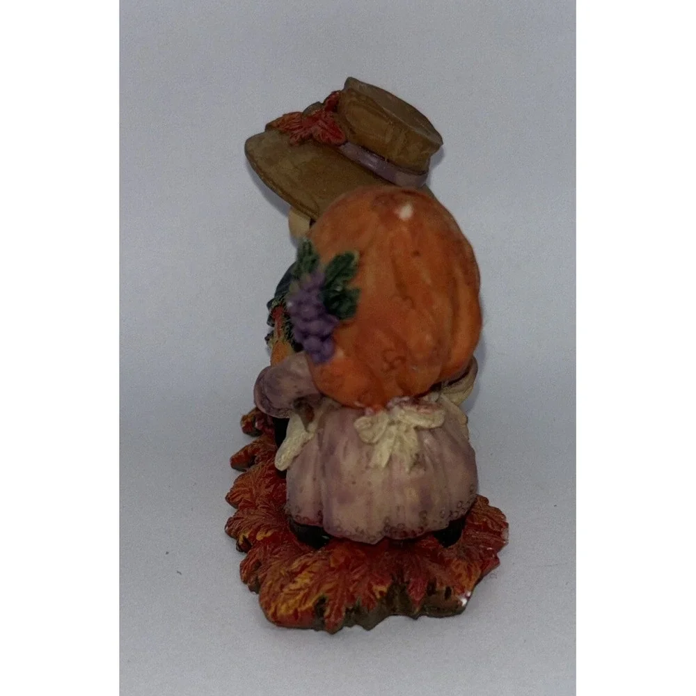 Thanksgiving Fall Little Pilgrims With Pumpkins Resin Figurine 3